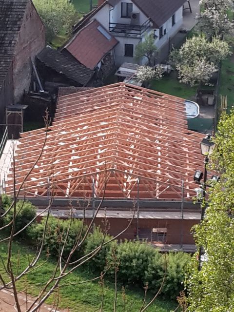Střecha ve výstavbě