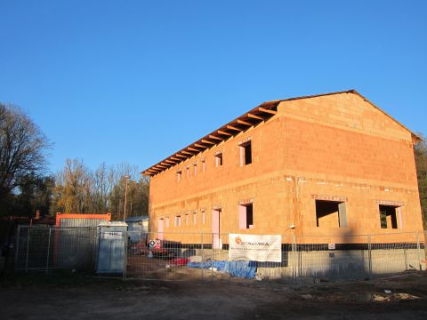 Pod střechou